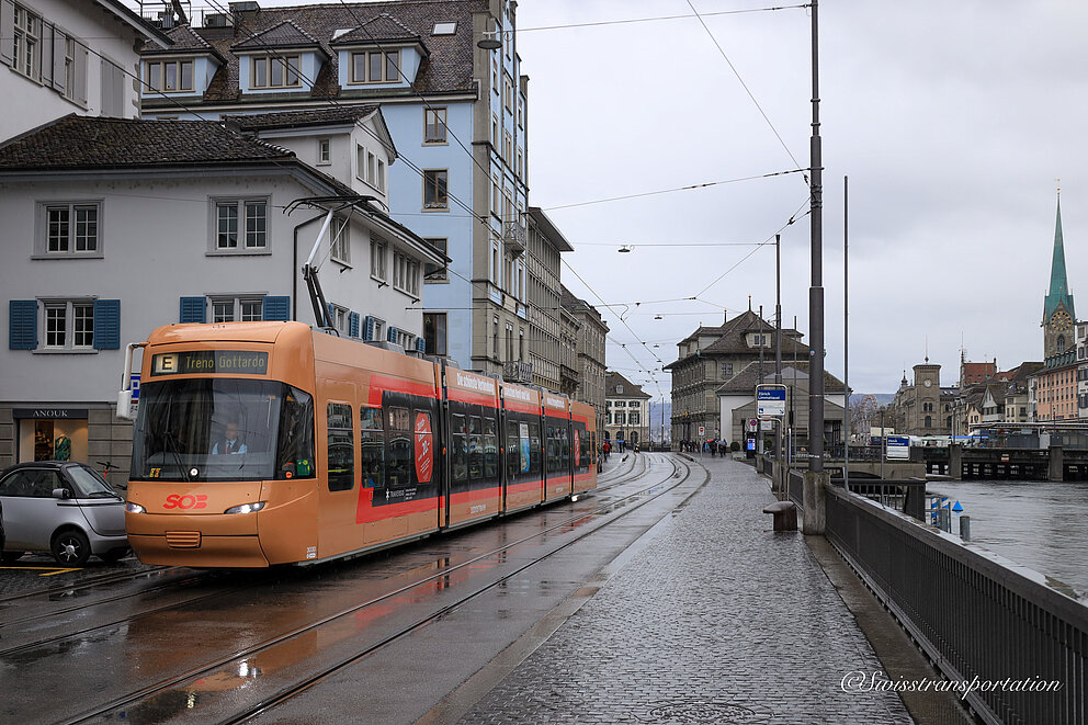 Wettbewerb-Bild: Traverso-Tram mitten in der Stadt