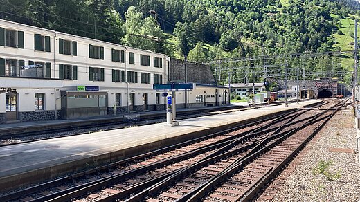  Umbau und Modernisierung von acht Bahnhöfen und Haltestellen der BLS 