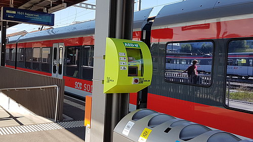 Defibrillatoren an SOB-Bahnhöfen