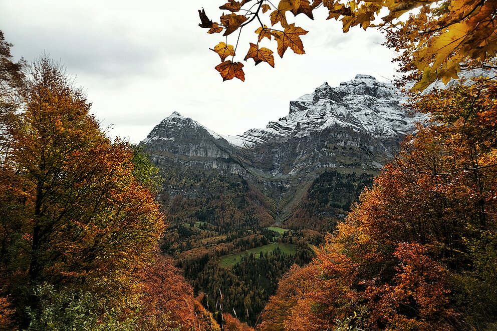 Das zweitplatzierte Bild zeigt die Glärnischmassive 