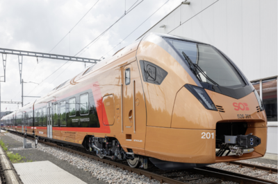 Die SOB fährt mit ihrem komfortablen Fernverkehrszug auf der Strecke Chur–Zürich–Bern 