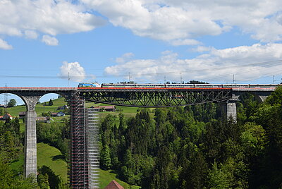 Während der Sperrung vom 6. Juli bis 9. August 2019 fährt kein Zug über die höchste Eisenbahnbrücke der Schweiz.