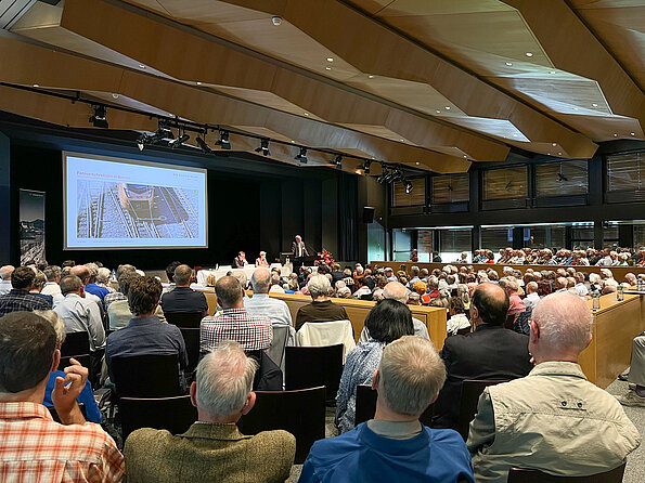 Volle Halle an der Generalversammlung.