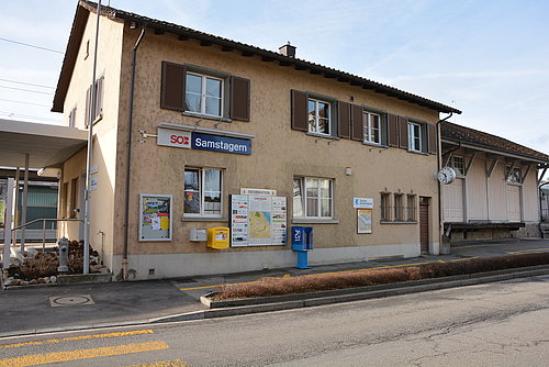 Bahnhof Samstagern